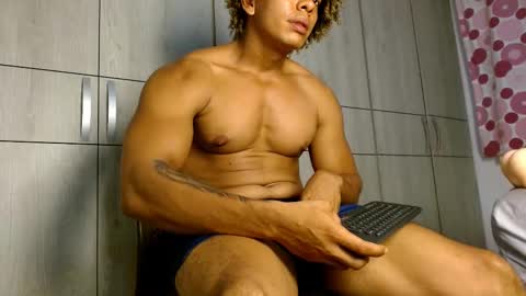 Felipe  model independent online show from 8, 3, 2025