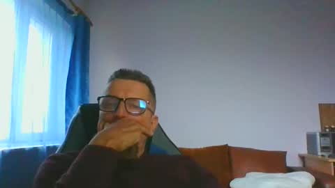 ulmeni4 online show from 2, 12, 2024