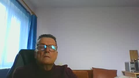 ulmeni4 online show from 4, 12, 2024