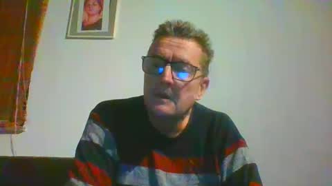 ulmeni4 online show from 1, 1, 2025