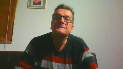 ulmeni4 online show from 3, 1, 2025