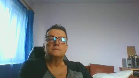 ulmeni4 online show from 7, 1, 2025