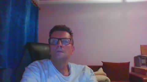 Snapshot of ulmeni7 chatting on 17, 6, 2026 ulmeni7 online show from 17, 6, 2026