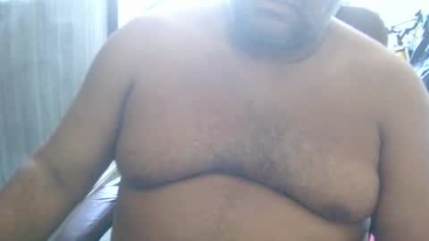 Snapshot of ulmo_br chatting on 24, 10, 2025 ulmo_br online show from 24, 10, 2025