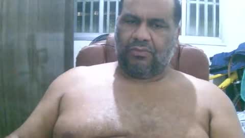 Snapshot of ulmo_br chatting on 31, 10, 2025 ulmo_br online show from 31, 10, 2025