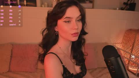 Una  online show from 11, 4, 2026