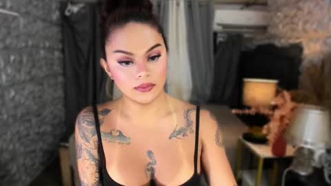 Lady tan online show from 19, 2, 2025