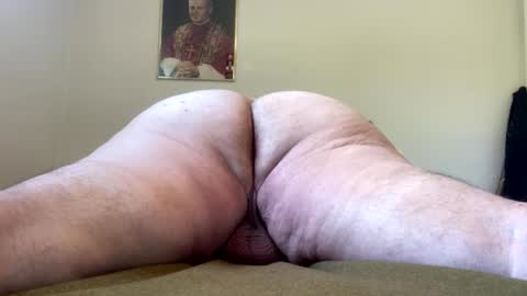 Snapshot of uncledenny1 chatting on 18, 10, 2025 Hairy Sally online show from 18, 10, 2025