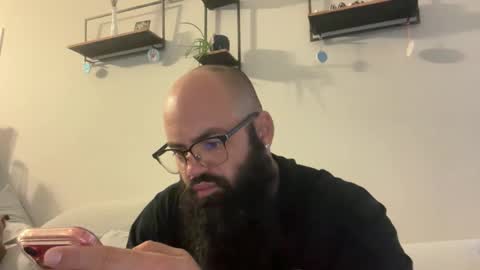 uncutbeard129840 online show from 8, 4, 2026