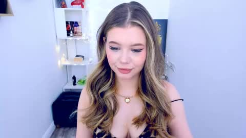 Snapshot of unforgettablalice chatting on 28, 2, 2025 Alice online show from 28, 2, 2025