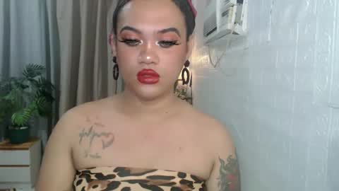 Snapshot of unforgettable_sin chatting on 19, 9, 2025 Bella Shamara Odett online show from 19, 9, 2025