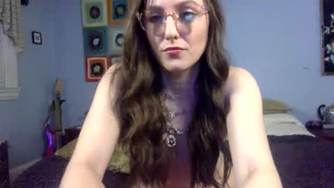 Lola Moonstone online show from 18, 1, 2026