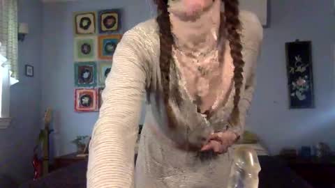Lola Moonstone online show from 14, 2, 2026