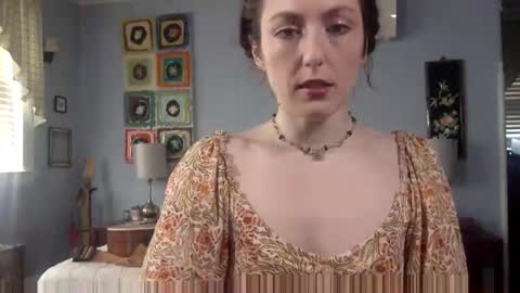 Lola Moonstone online show from 17, 5, 2026