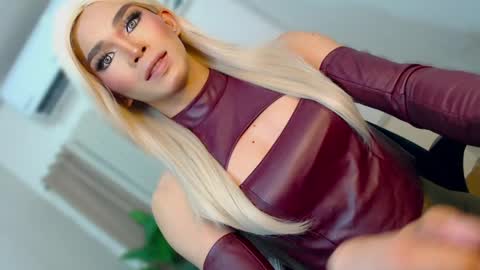 Miss Andrea online show from 1, 4, 2026