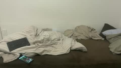 Snapshot of unverifiedbwc chatting on 5, 4, 2026 Stepbro online show from 5, 4, 2026