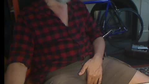 Snapshot of updownunder chatting on 3, 3, 2025 Freddie online show from 3, 3, 2025