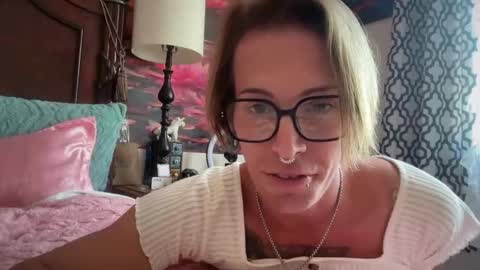 Snapshot of ur_daylee_dose chatting on 4, 2, 2026 Ur Daylee dose online show from 4, 2, 2026