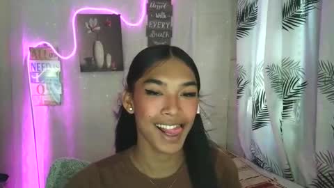 ur_dazzlingmorenaxx online show from 28, 3, 2026