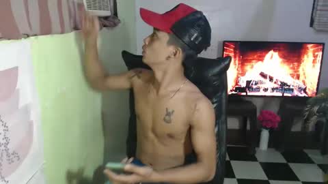 Snapshot of ur_raffy chatting on 27, 2, 2025 ur_raffy online show from 27, 2, 2025