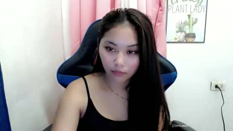 Snapshot of ur_small_girl chatting on 30, 11, 2025 ur_small_girl online show from 30, 11, 2025