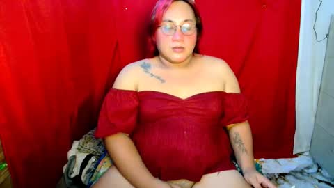 Snapshot of uramazingbomshel chatting on 24, 10, 2025 pretitit micole online show from 24, 10, 2025