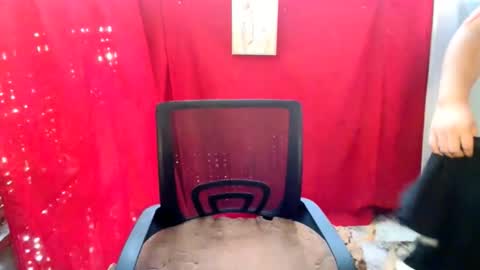 Snapshot of uramazingbomshel chatting on 5, 11, 2025 pretitit micole online show from 5, 11, 2025