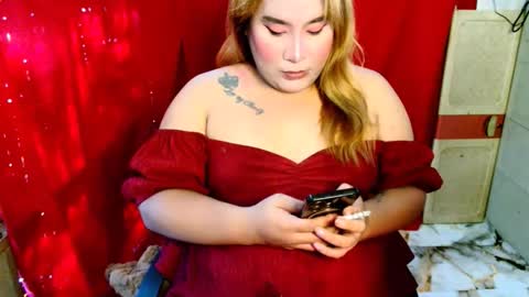 Snapshot of uramazingbomshel chatting on 5, 12, 2025 pretitit micole online show from 5, 12, 2025