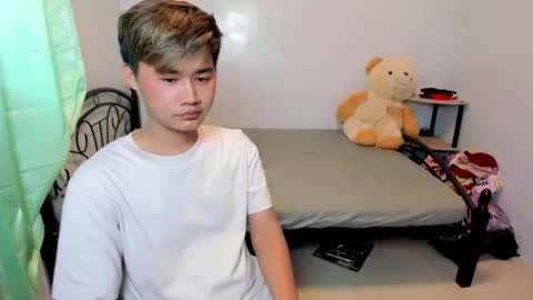 Snapshot of urasian_jhon1 chatting on 24, 11, 2025 jhon online show from 24, 11, 2025