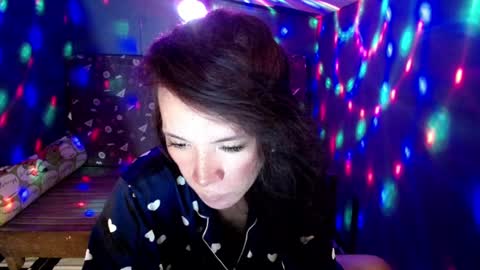 Snapshot of urasian_slut_yana chatting on 9, 3, 2025 yana online show from 9, 3, 2025
