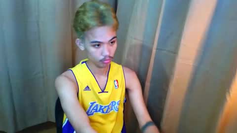 Snapshot of urasiancumboix2 chatting on 5, 6, 2026 urasiancumboix2 online show from 5, 6, 2026