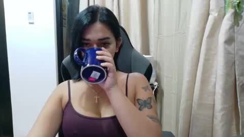 Snapshot of urasiandreamgirlxxx chatting on 4, 11, 2025 jess online show from 4, 11, 2025