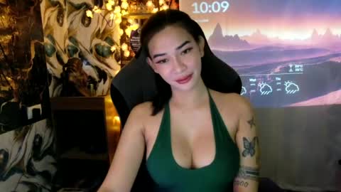 Snapshot of urasiandreamgirlxxx chatting on 14, 6, 2026 jess online show from 14, 6, 2026
