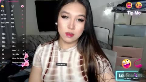 Snapshot of urasiangirl_crizelxxx chatting on 16, 9, 2025 Sweet Cutie Crizel online show from 16, 9, 2025