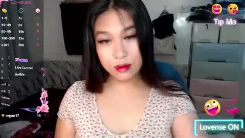 Snapshot of urasiangirl_crizelxxx chatting on 27, 9, 2025 Sweet Cutie Crizel online show from 27, 9, 2025