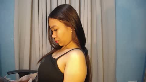 Snapshot of urbbgurl_lynxx chatting on 20, 10, 2025 Urbbgurl lynxx online show from 20, 10, 2025