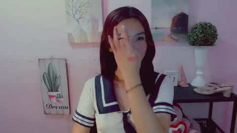Snapshot of urblossom_princess chatting on 1, 7, 2026 urblossom_princess online show from 1, 7, 2026