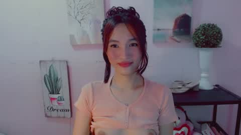 Snapshot of urblossom_princess chatting on 2, 7, 2026 urblossom_princess online show from 2, 7, 2026