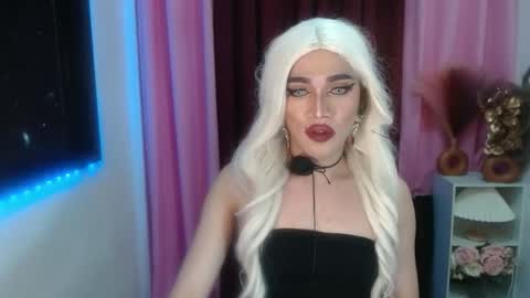 Snapshot of urcumgirlasiants chatting on 16, 10, 2025 KENDALL online show from 16, 10, 2025