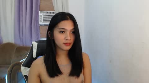 Snapshot of urdreamgirl_ chatting on 23, 1, 2025 Trixie online show from 23, 1, 2025