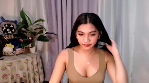 Snapshot of urdreamgirl_ chatting on 22, 2, 2025 Trixie online show from 22, 2, 2025