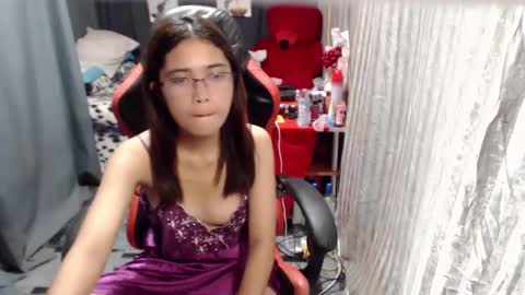 Snapshot of urdreamgirljayne chatting on 7, 1, 2025 urdreamgirljayne online show from 7, 1, 2025