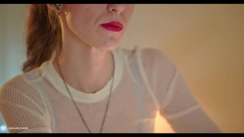 Snapshot of urfavflwers chatting on 12, 1, 2025 Aleksandra online show from 12, 1, 2025