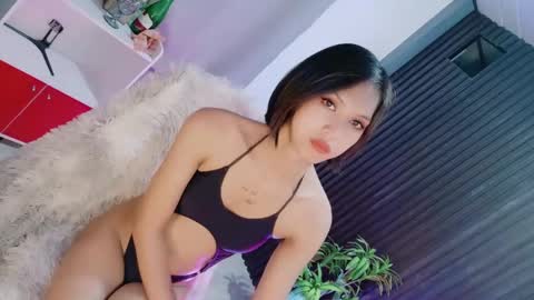 Snapshot of urfavouriteaddiction chatting on 4, 3, 2026 Rianne online show from 4, 3, 2026