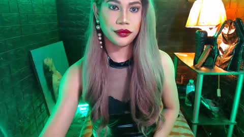 queen norelle online show from 20, 12, 2024