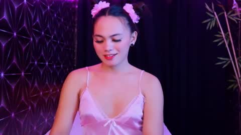 urhot_maxine online show from 18, 7, 2026