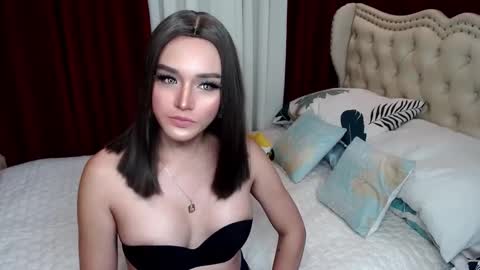 Snapshot of urhotcassielaine chatting on 10, 12, 2024 cassie online show from 10, 12, 2024