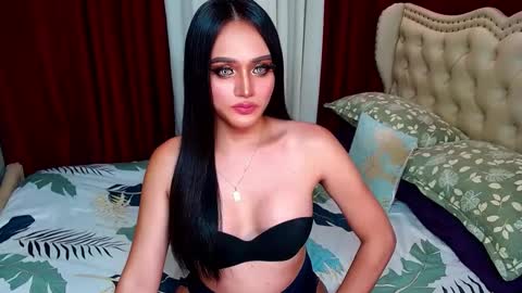 Snapshot of urhotcassielaine chatting on 27, 12, 2024 cassie online show from 27, 12, 2024