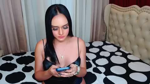 Snapshot of urhotcassielaine chatting on 27, 1, 2025 cassie online show from 27, 1, 2025