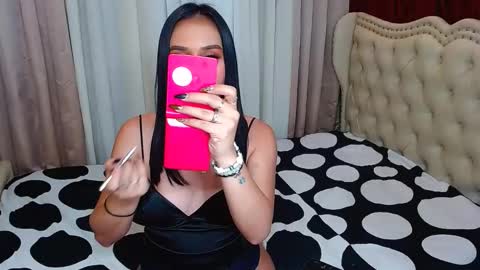 Snapshot of urhotcassielaine chatting on 31, 1, 2025 cassie online show from 31, 1, 2025